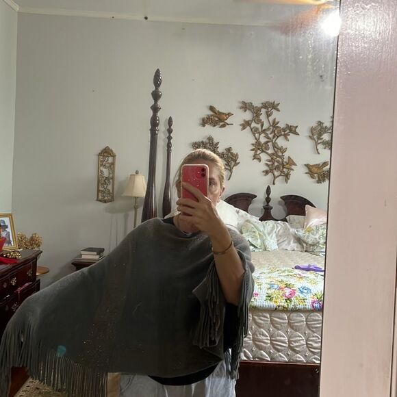 Nwot 2 Chic gray acrylic sweater with metallic gold thread - Picture 11 of 11